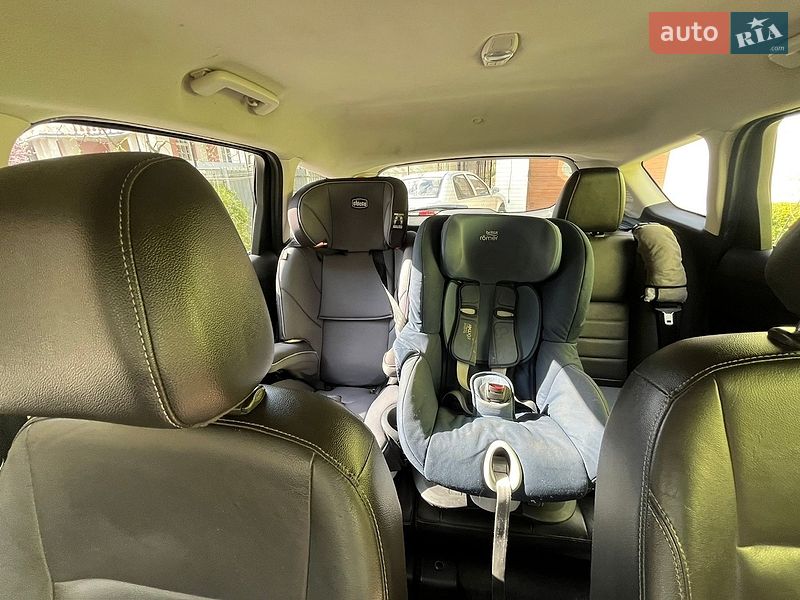 Минивэн Ford C-Max 2013 в Дрогобыче