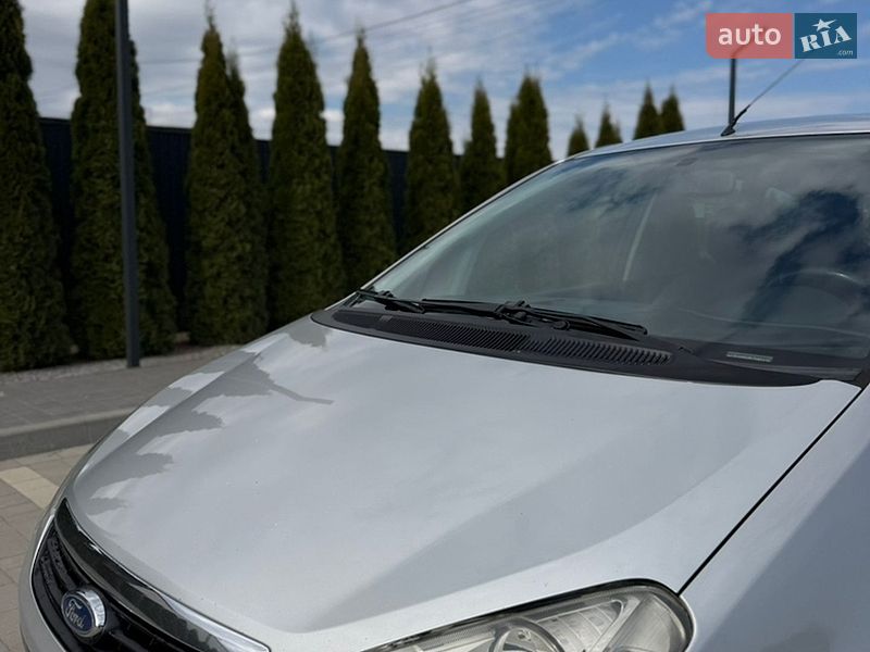 Минивэн Ford C-Max 2007 в Каменец-Подольском