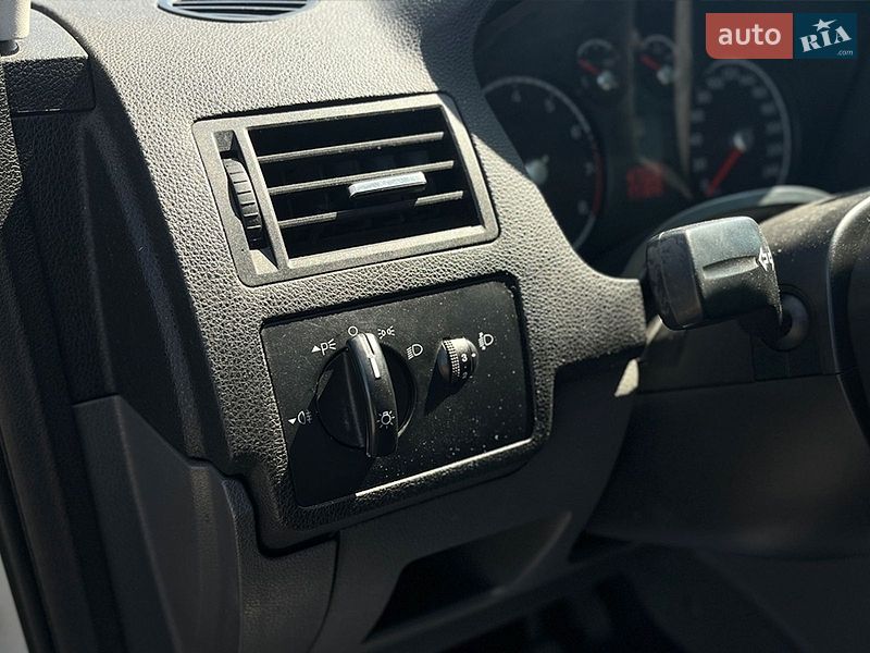 Минивэн Ford C-Max 2008 в Мукачево