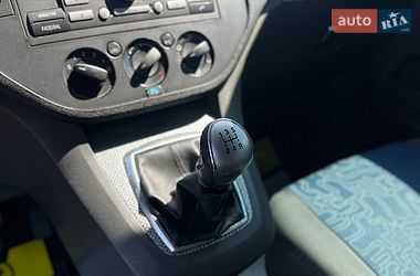 Минивэн Ford C-Max 2008 в Мукачево