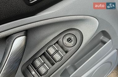 Минивэн Ford C-Max 2008 в Луцке