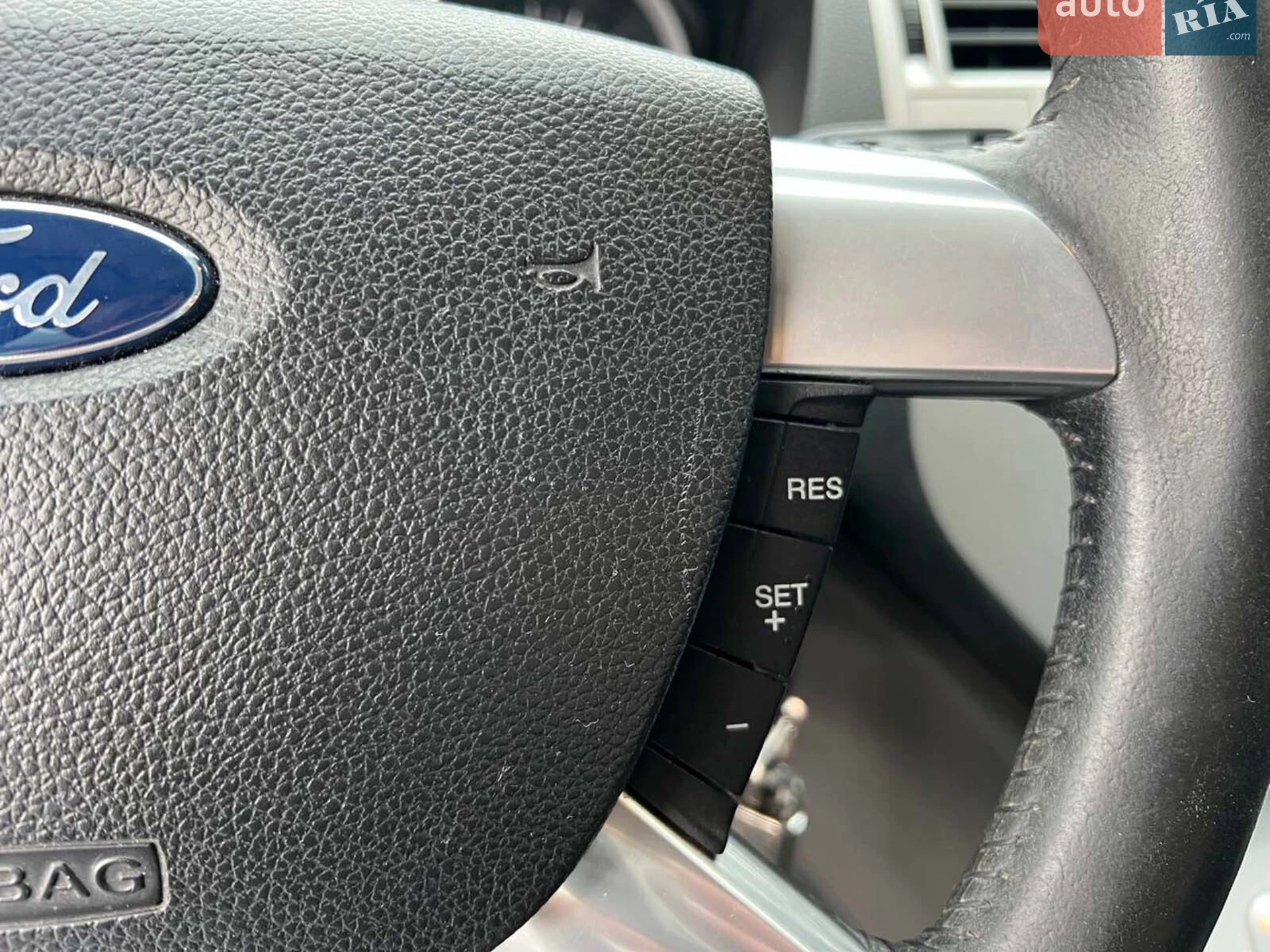 2010 Ford C-MAX - мініатюра 25