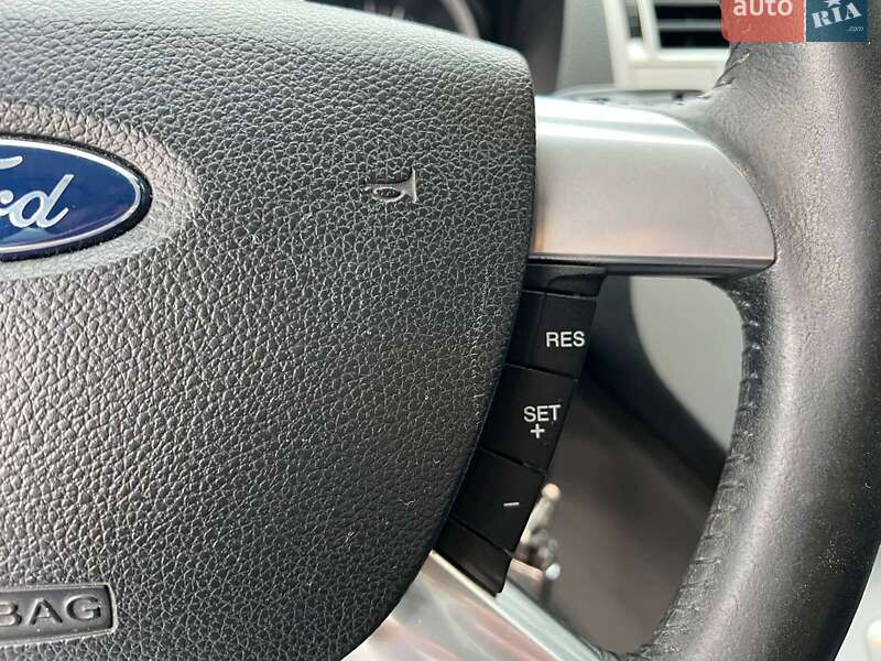 Минивэн Ford C-Max 2010 в Львове