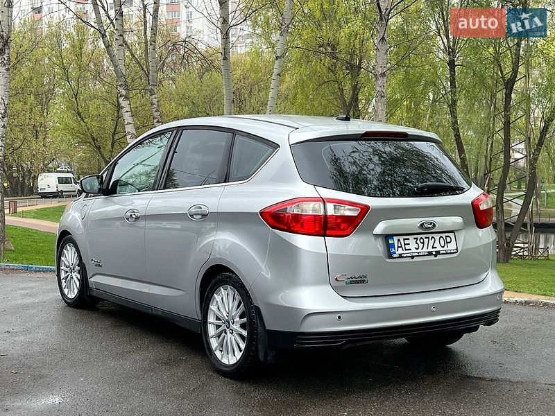 Минивэн Ford C-Max 2013 в Киеве