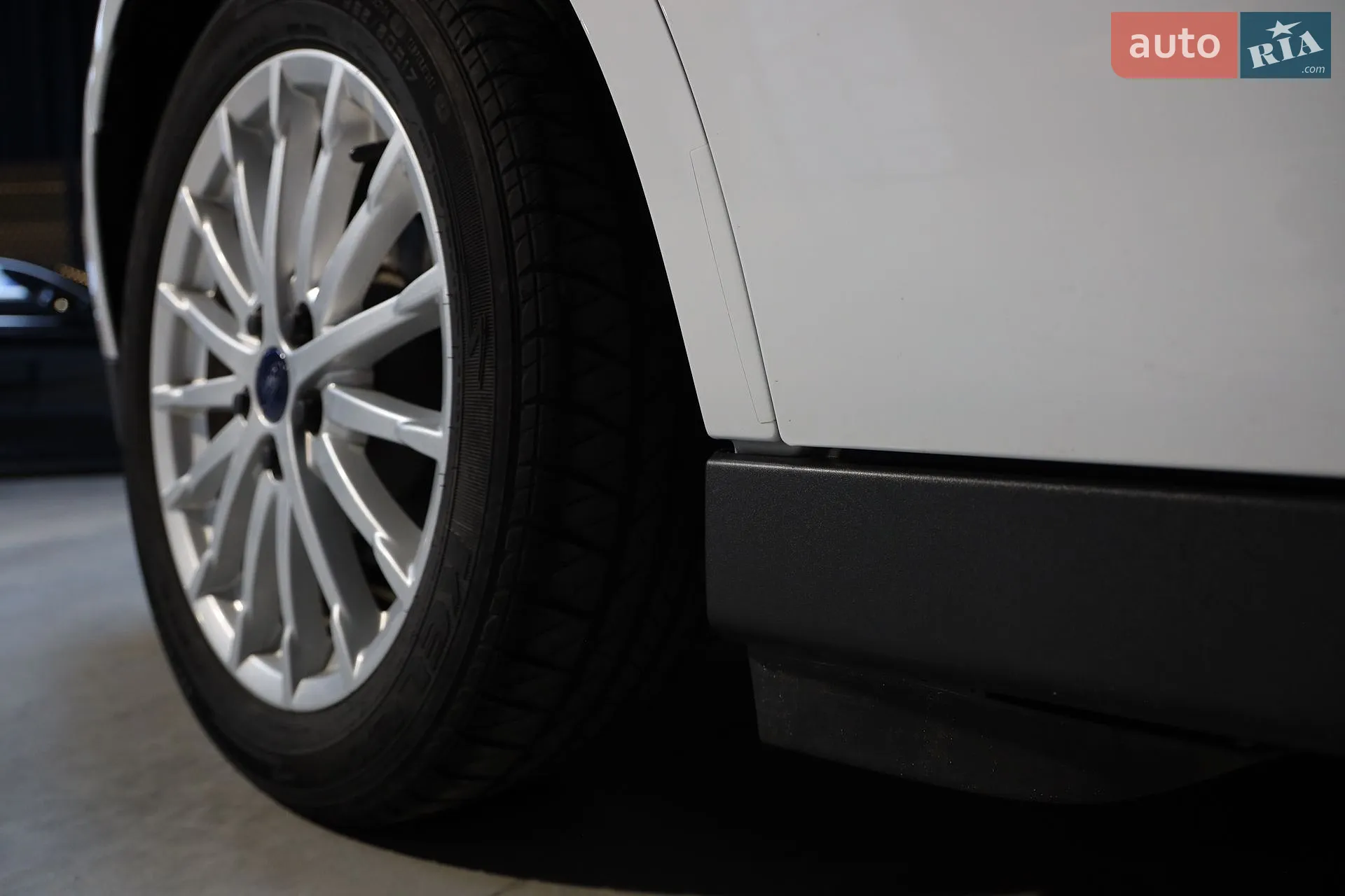 2016 Ford C-MAX - мініатюра 30