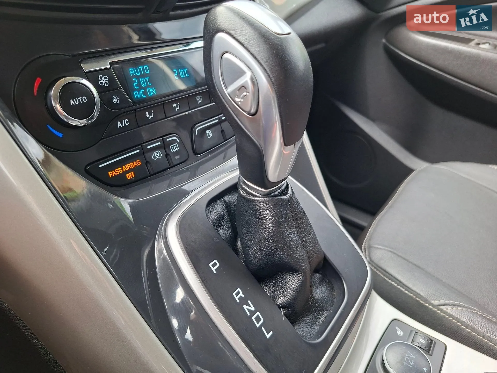 2013 Ford C-MAX - мініатюра 23