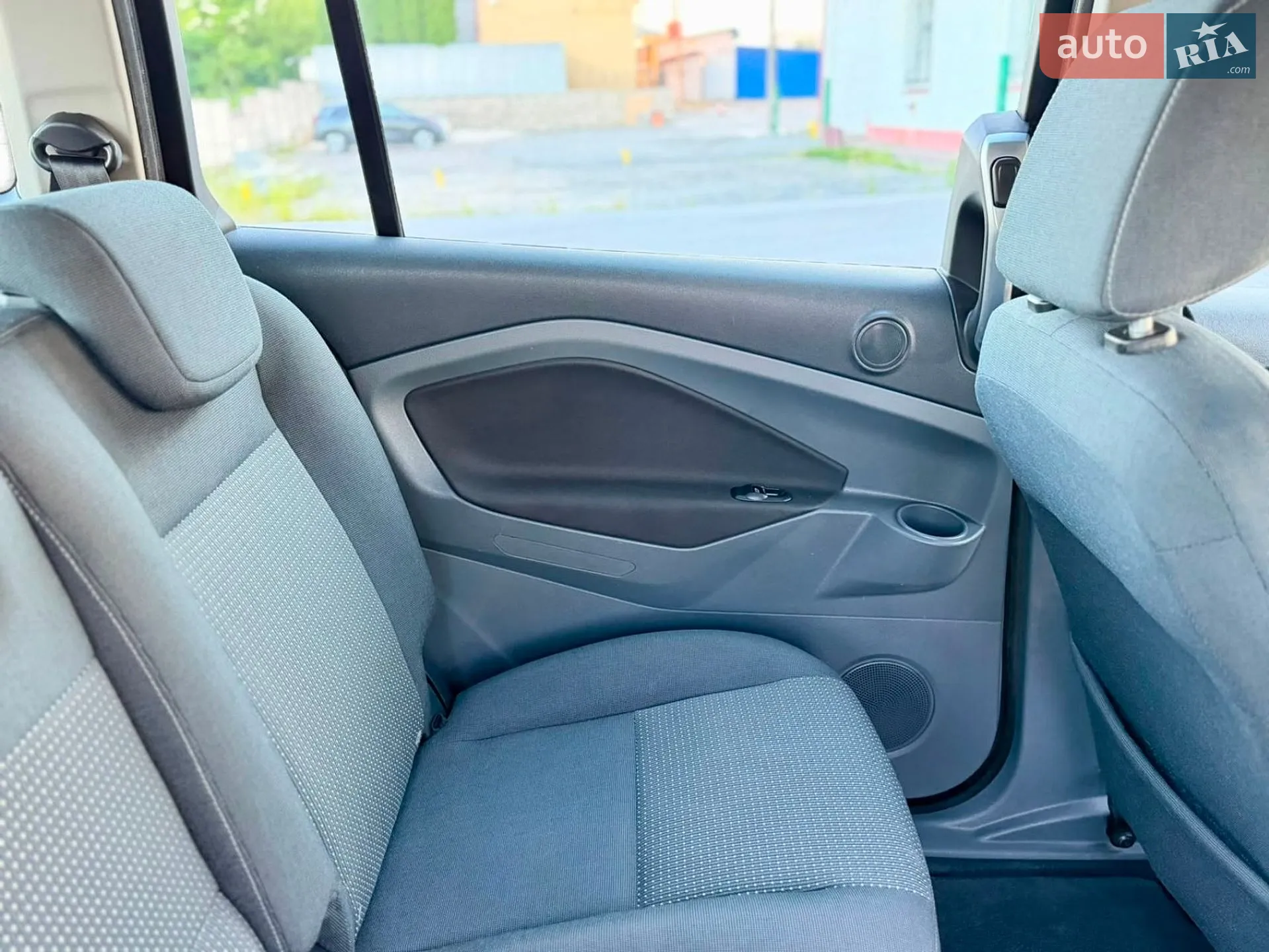 2011 Ford C-MAX - мініатюра 41