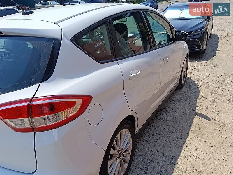 Ford C-Max 2017 VIN 1FADP5AU5JL101181 фото оголошення 4 з 55