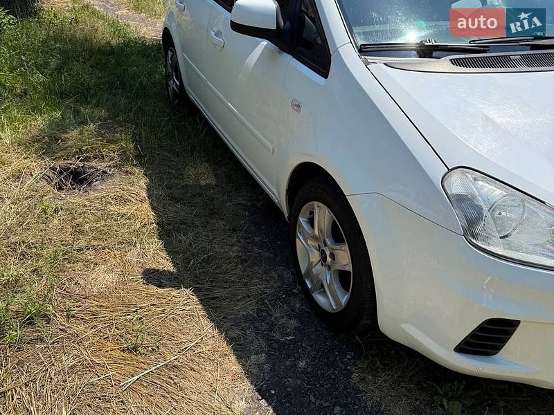 Минивэн Ford C-Max 2009 в Ровно