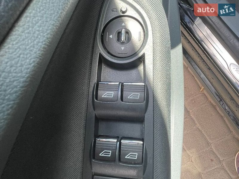 Минивэн Ford C-Max 2013 в Киеве