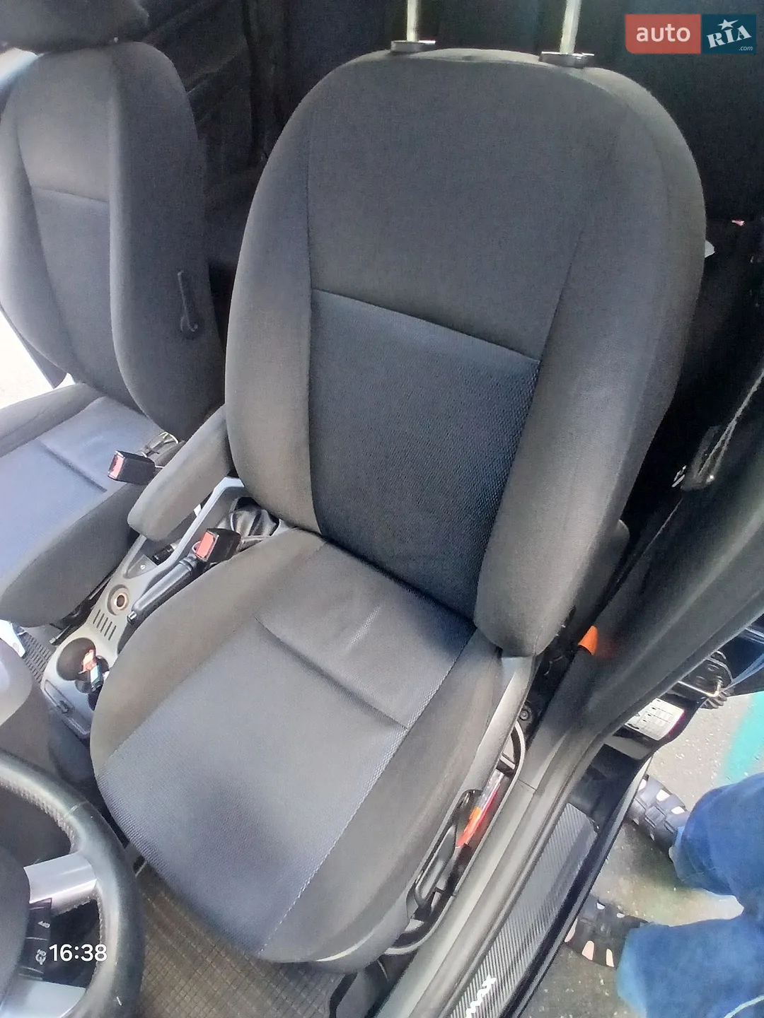 2010 Ford C-MAX - мініатюра 12