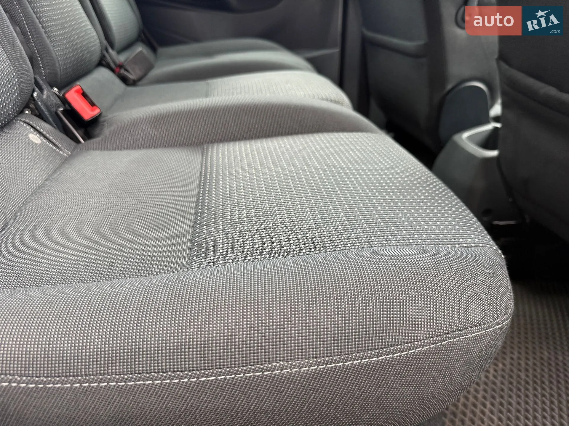 2012 Ford C-MAX - мініатюра 41