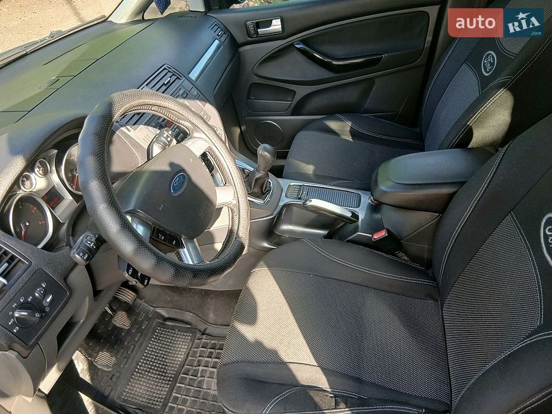 Мінівен Ford C-Max 2008 в Вараші