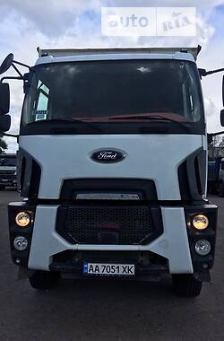 Ford Cargo 2016