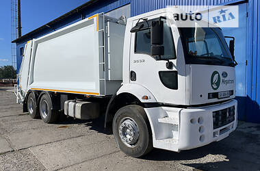 Мусоровоз Ford Cargo 2012 в 