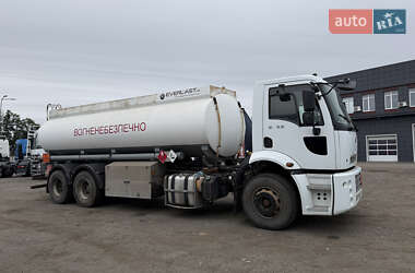 Бензовоз Ford Cargo 2014 в 