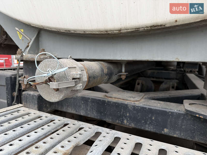 Бензовоз Ford Cargo 2014 в Киеве