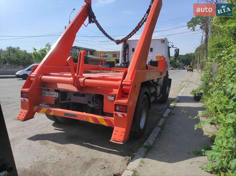 Контейнеровоз Ford Cargo 2007 в Виннице