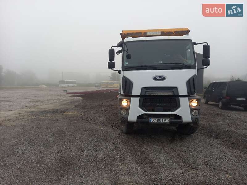 Самоскид Ford Cargo 2016 в Львові