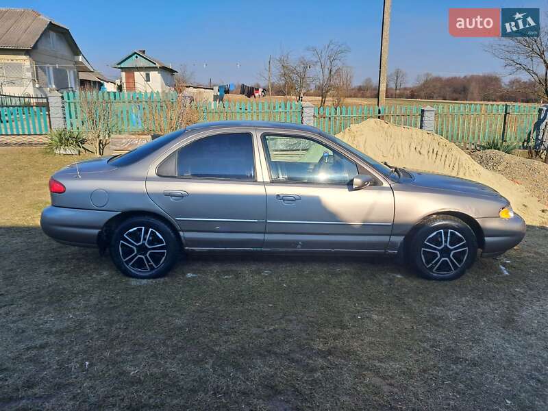 Седан Ford Contour 1996 в 
