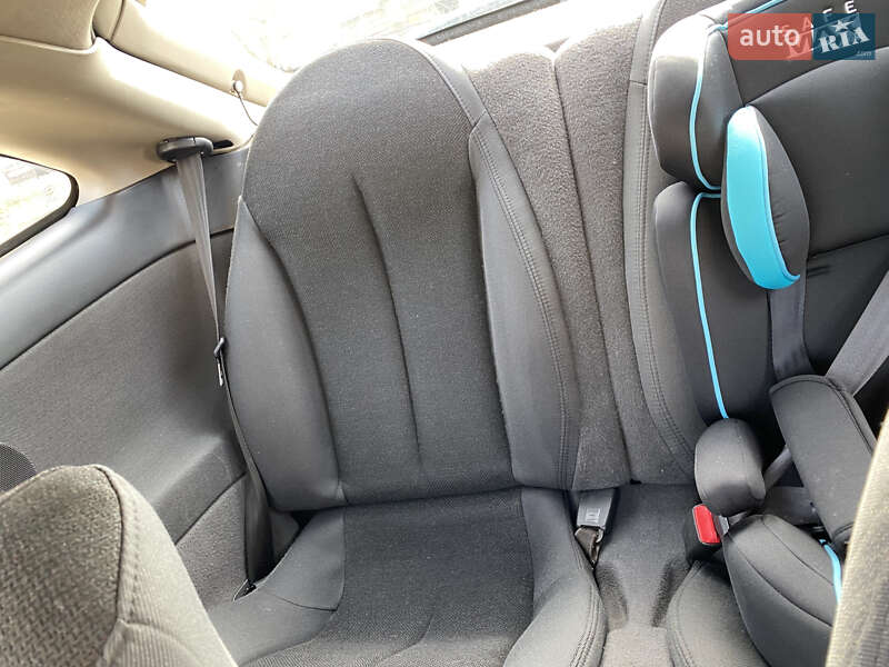 Купе Ford Cougar 1999 в Дубні