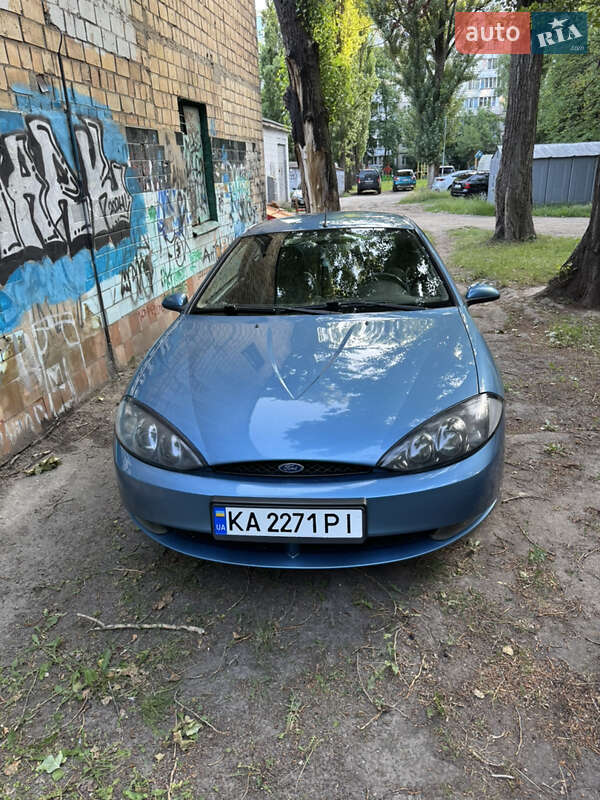 Купе Ford Cougar 2000 в 