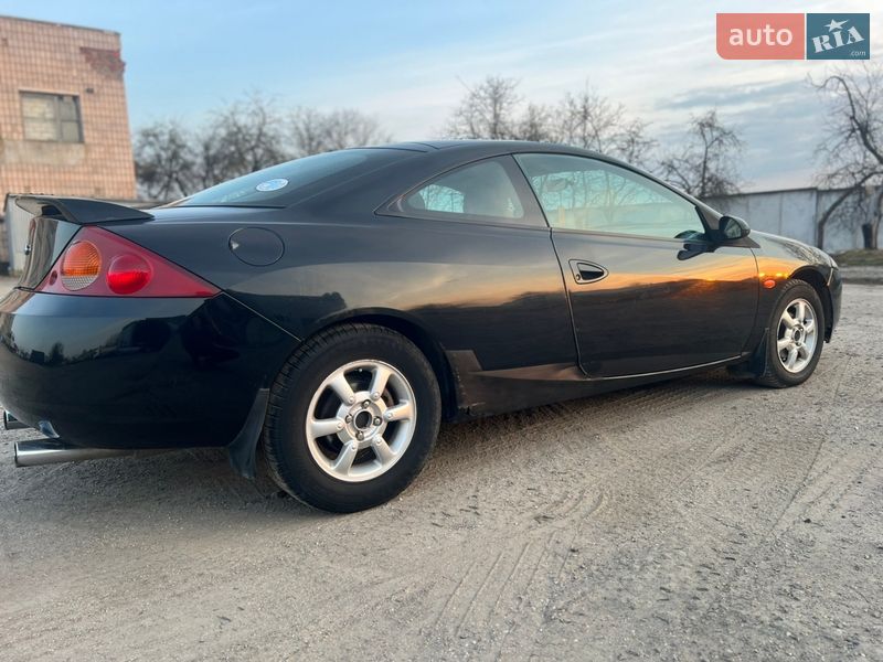 Купе Ford Cougar 1999 в Дубні