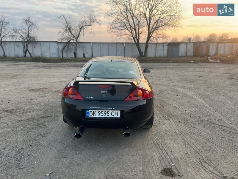 Купе Ford Cougar 1999 в Дубні