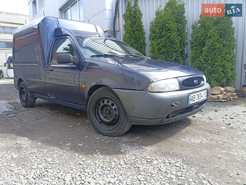 Вантажний фургон Ford Courier 1999 в Вінниці