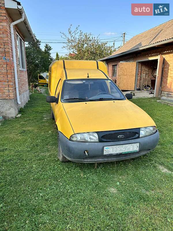 Грузовой фургон Ford Courier 1996 в 