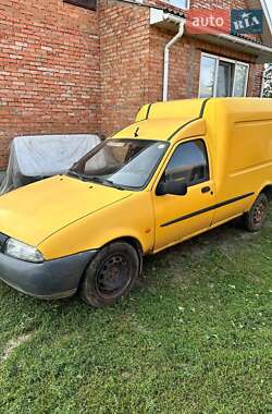 Грузовой фургон Ford Courier 1996 в 