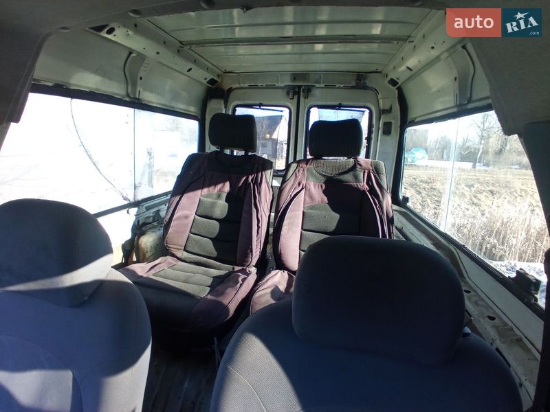 Минивэн Ford Courier 1998 в Пулинах