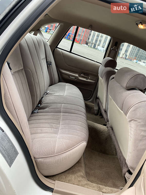 Седан Ford Crown Victoria 1994 в Киеве