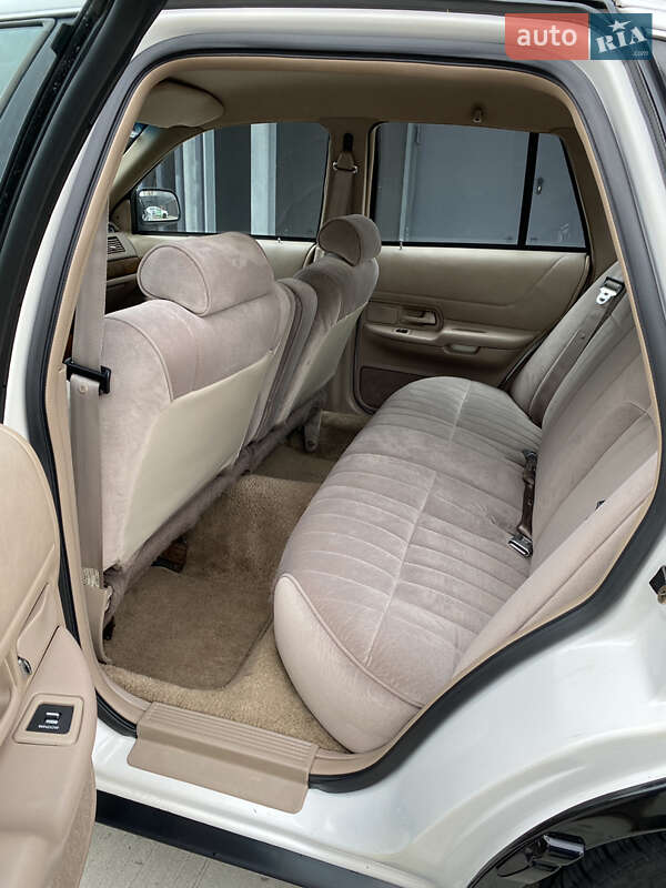 Седан Ford Crown Victoria 1994 в Киеве