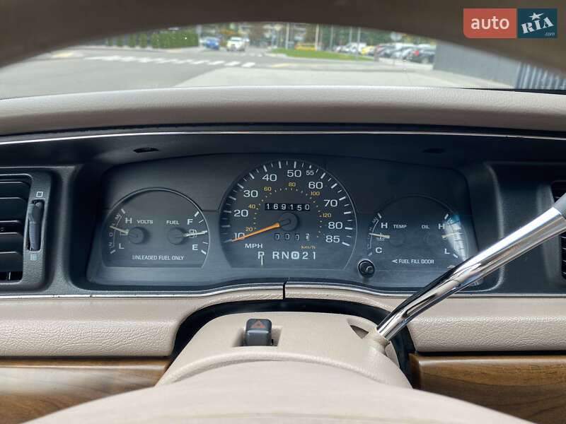 Седан Ford Crown Victoria 1994 в Киеве