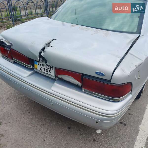 Седан Ford Crown Victoria 1996 в Харкові