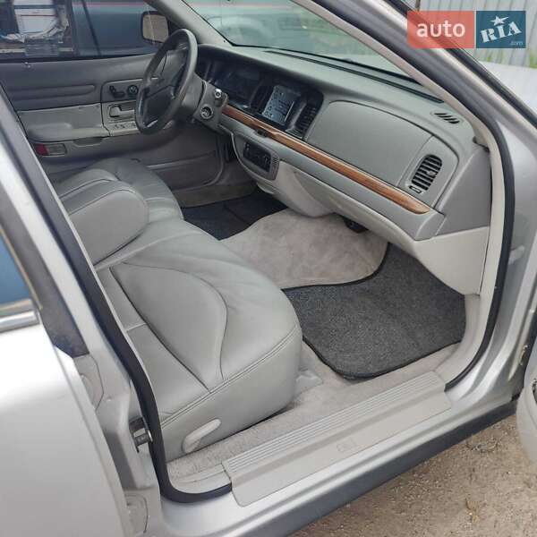 Седан Ford Crown Victoria 1996 в Харкові