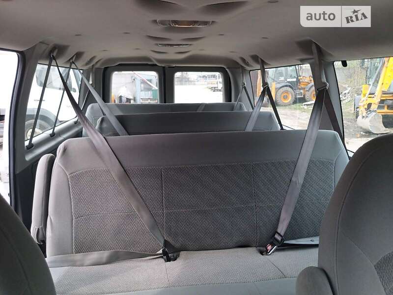 Мінівен Ford E-350 2005 в Києві