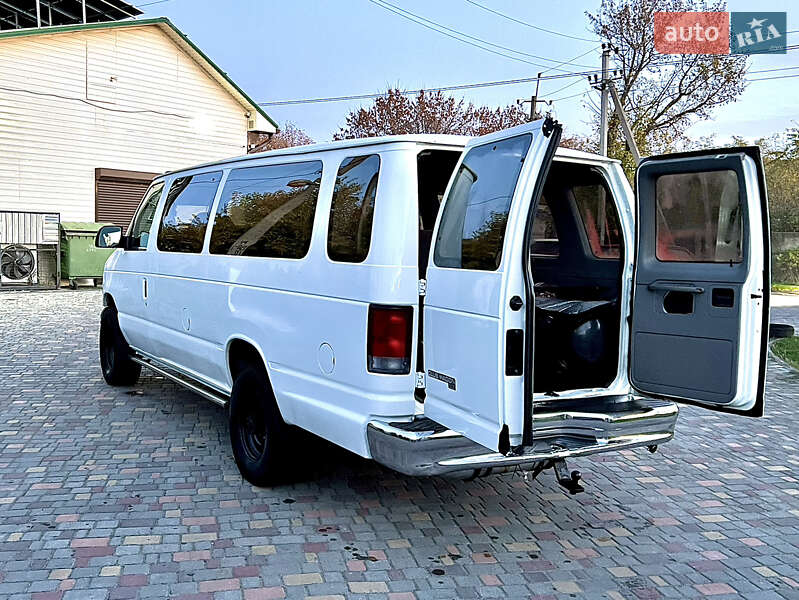 Мінівен Ford E-350 1997 в Овідіополі