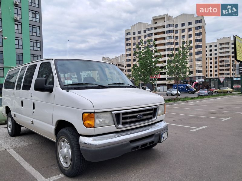 Мінівен Ford E-350 2005 в Києві