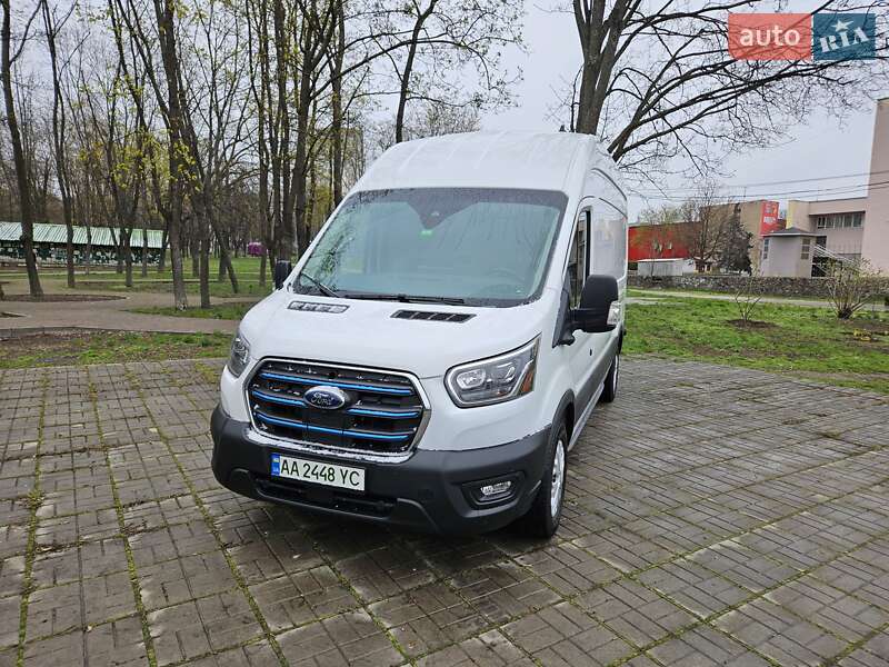 Грузовой фургон Ford E-Transit 2022 в Киеве