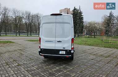 Грузовой фургон Ford E-Transit 2022 в 
