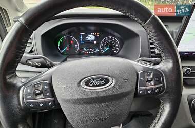 Грузовой фургон Ford E-Transit 2022 в 