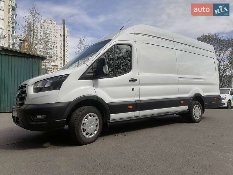 Грузовой фургон Ford E-Transit 2022 в Киеве