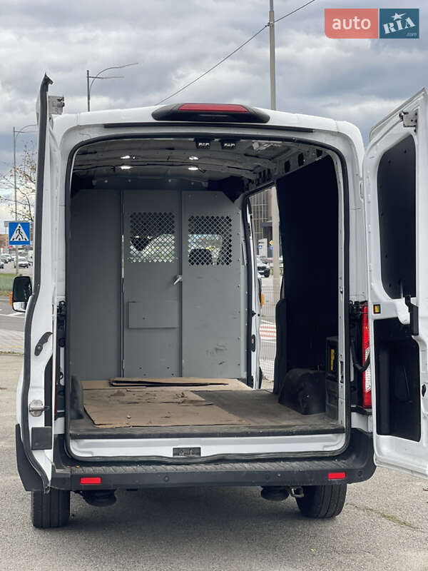 Микроавтобус грузовой (до 3,5т) Ford E-Transit 2022 в Киеве