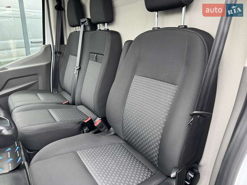 Грузовой фургон Ford E-Transit 2023 в Ровно