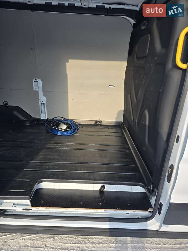 Грузовой фургон Ford E-Transit 2023 в Виннице