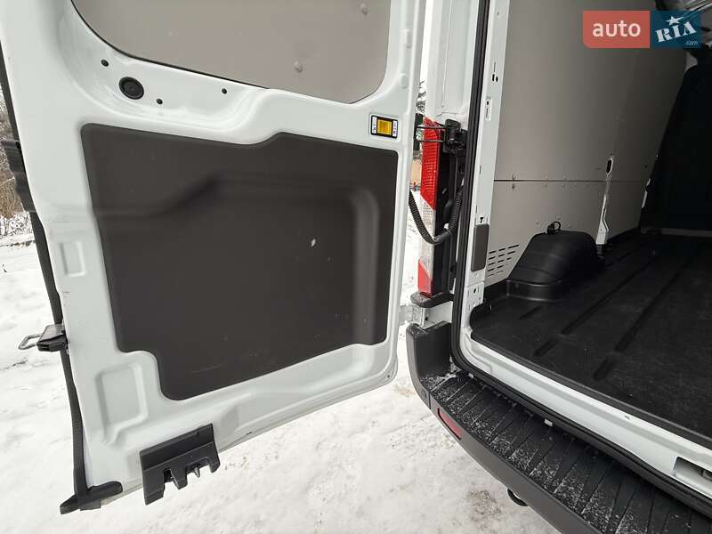 Грузовой фургон Ford E-Transit 2022 в Виннице