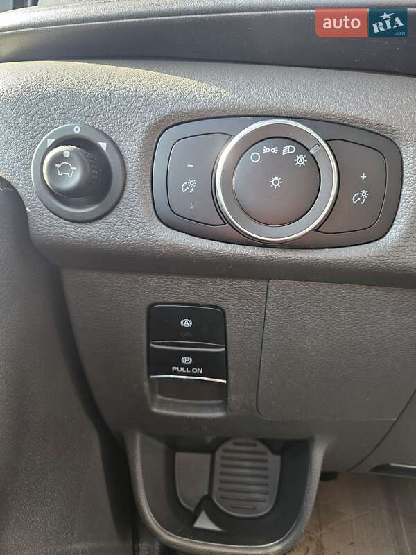 Грузовой фургон Ford E-Transit 2022 в Ковеле