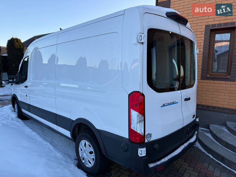 Грузовой фургон Ford E-Transit 2022 в Олевске